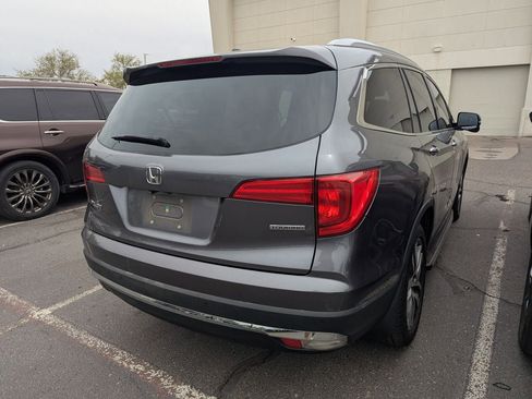 Used 2017 Honda Pilot Touring image 5