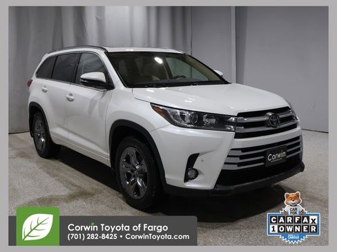 Used 2017 Toyota Highlander Limited Platinum image 1