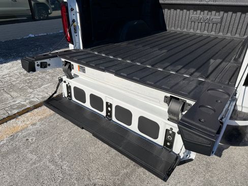 Used 2025 GMC Sierra 1500 AT4 w/ AT4 Premium Package image 12