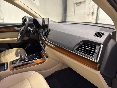 Used 2022 Audi Q5 2.0T Premium w/ Convenience Package image 33