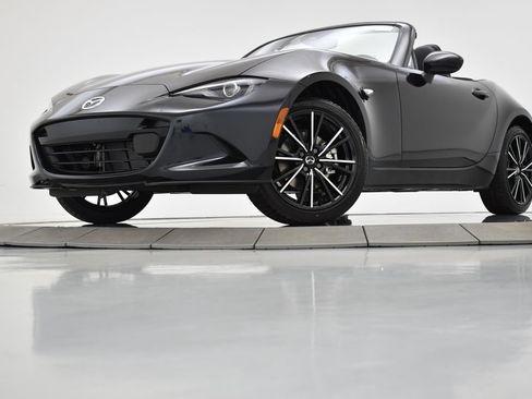 Certified 2025 MAZDA MX-5 Miata Grand Touring RWD image 12