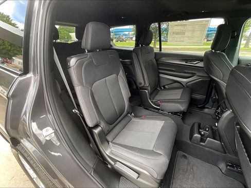 New 2025 Jeep Grand Cherokee L Laredo w/ Luxury Tech Group I image 21