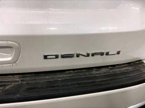 Used 2021 GMC Yukon Denali image 9