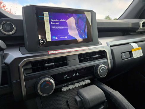 Certified 2025 Toyota 4Runner SR5 image 28