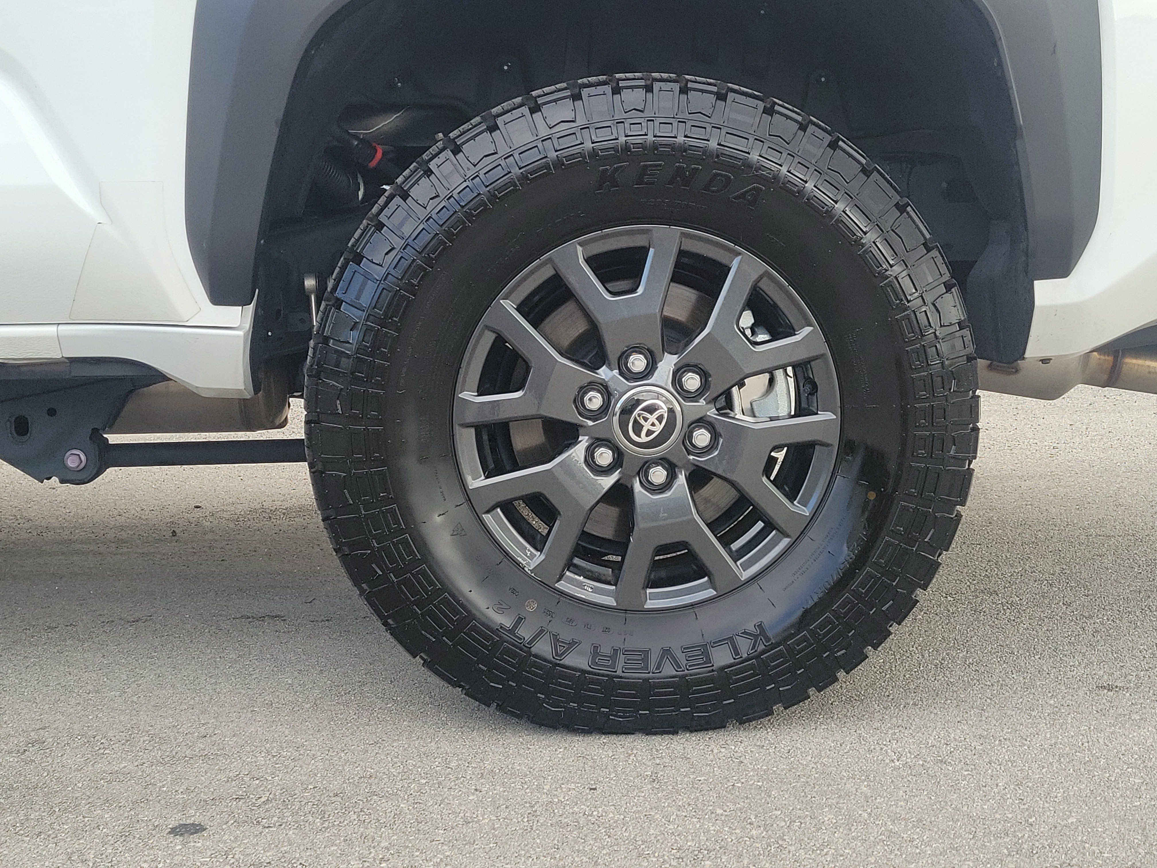 Used 2026 Toyota 4Runner SR5 AWD/4WD image 29