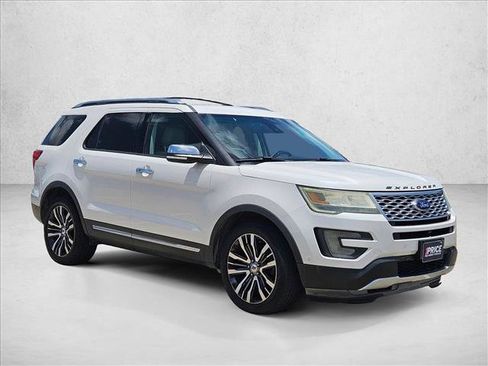 Used 2016 Ford Explorer Platinum AWD/4WD image 3