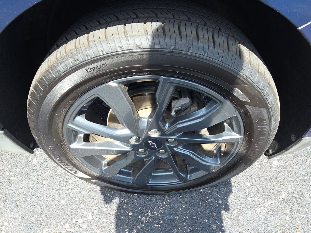 Used 2022 Chevrolet Equinox RS w/ LPO, Floor Liner Package FWD image 10
