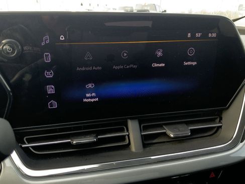 Used 2025 Chevrolet Trax LT w/ LT Convenience Package image 37