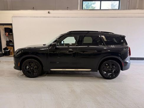 Used 2025 MINI Cooper Countryman S image 2