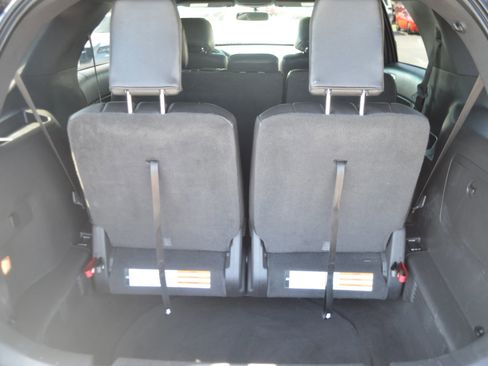 Used 2015 Ford Explorer XLT w/ Equipment Group 202A AWD/4WD image 22