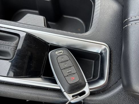 Used 2025 Nissan Sentra SV FWD image 21