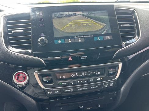 Used 2021 Honda Pilot Touring image 15