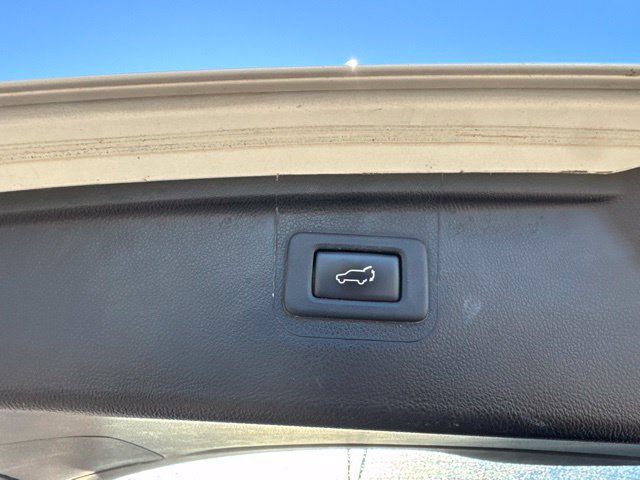 Used 2018 Subaru Outback 2.5i Limited AWD/4WD image 12
