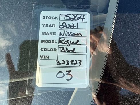 Used 2021 Nissan Rogue Sport SV image 37