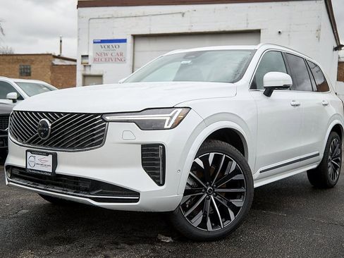 New 2025 Volvo XC90 B6 Plus w/ Protection Package Premier image 2