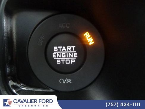 Used 2024 Jeep Gladiator Mojave w/ Technology Group AWD/4WD image 21
