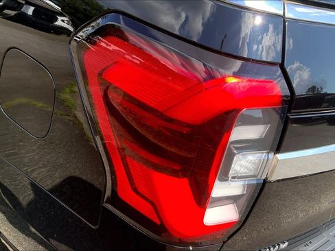 Certified 2023 Ford Expedition Platinum RWD image 28