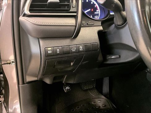 Used 2023 Toyota Camry SE FWD image 30