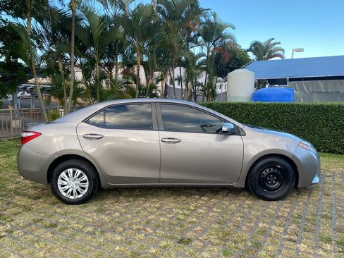 Used 2015 Toyota Corolla LE FWD image 26