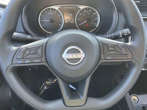 Certified 2025 Nissan Kicks Play S image 18