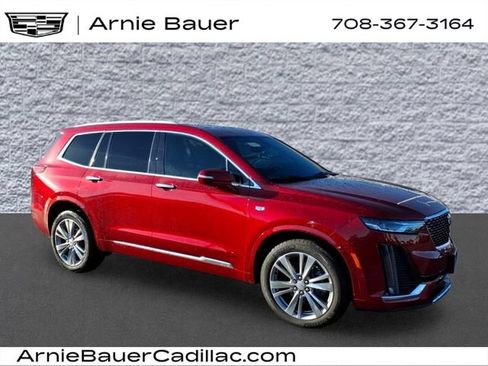 Used 2024 Cadillac XT6 Premium Luxury w/ Technology Package AWD/4WD image 1