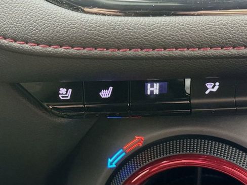 Used 2021 Chevrolet Blazer RS w/ Enhanced Convenience Package image 21