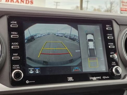 Used 2022 Toyota Tacoma TRD Off-Road w/ TRD Premium Off Road Package image 33