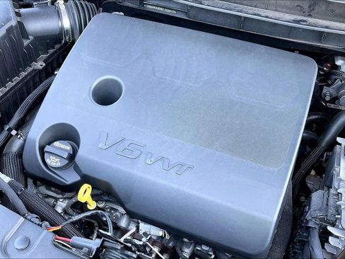 Used 2022 Chevrolet Traverse Premier w/ LPO, Floor Liner Package FWD image 35