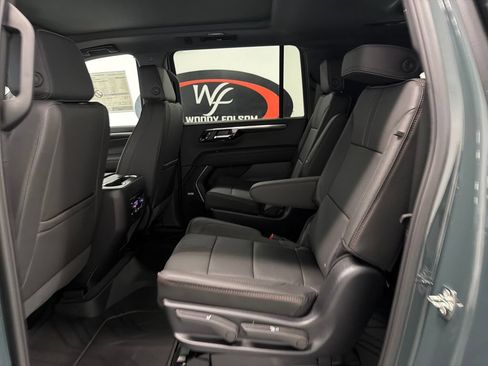 New 2026 Chevrolet Suburban RST w/ Comfort Package AWD/4WD image 13