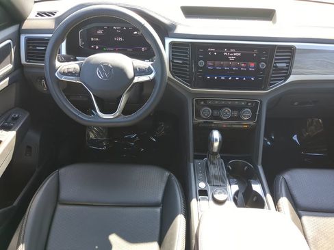 Certified 2022 Volkswagen Atlas Cross Sport SE AWD/4WD image 14