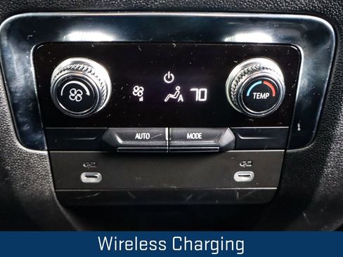 Used 2023 GMC Yukon SLT image 20