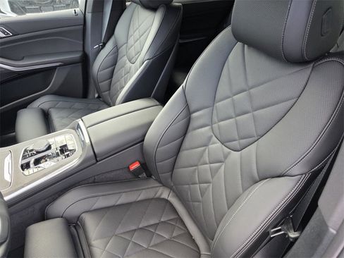 New 2026 BMW X5 sDrive40i image 9