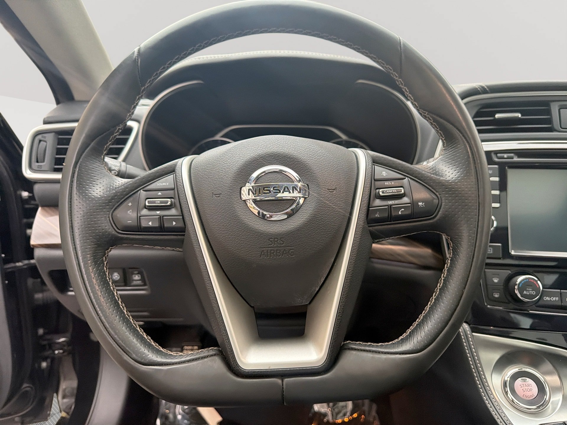 Used 2018 Nissan Maxima Platinum FWD image 11