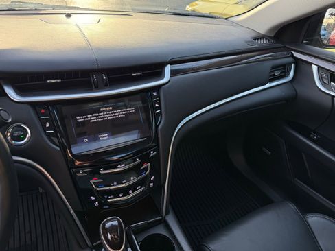 Used 2017 Cadillac XTS Luxury image 16