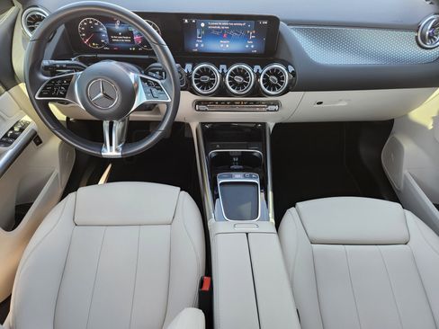 Certified 2025 Mercedes-Benz GLA 250 250 image 24