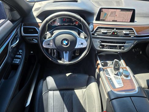 Used 2020 BMW 740i w/ M Sport Package RWD image 2