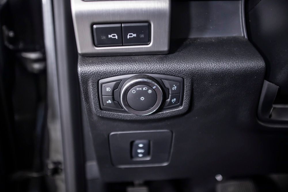 Used 2017 Ford F150 Platinum RWD image 34