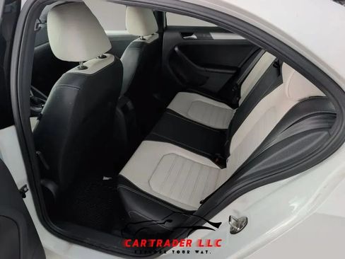 Used 2016 Volkswagen Jetta Sport FWD image 20