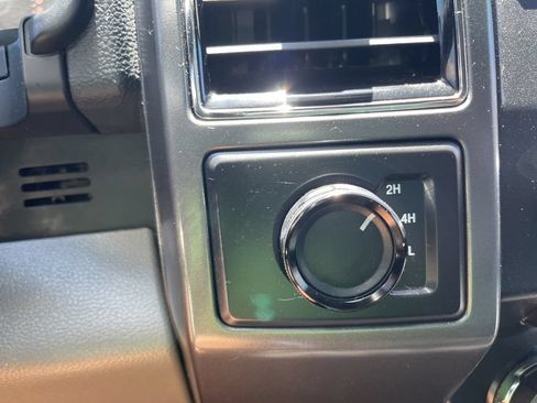 Used 2018 Ford F150 XLT AWD/4WD image 30