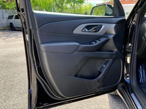 Used 2023 Chevrolet Traverse LT w/ LPO, Floor Liner Package AWD/4WD image 22