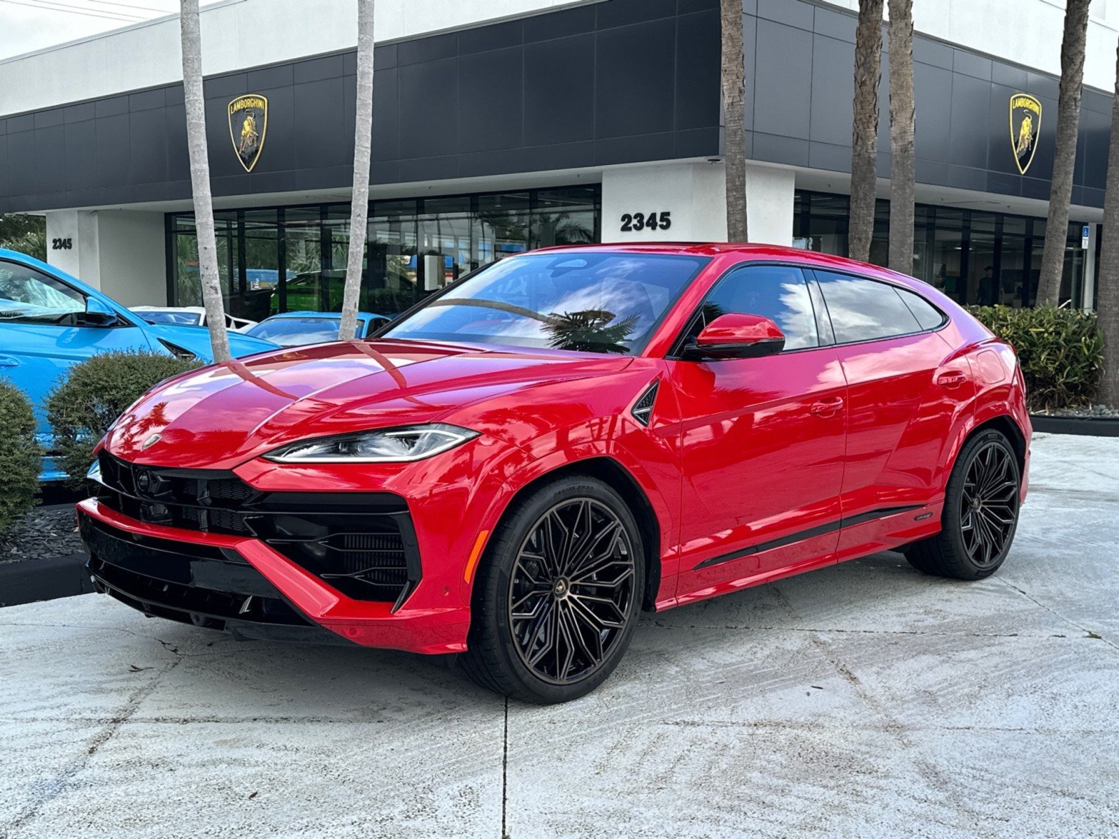 Used 2026 Lamborghini Urus SE AWD/4WD image 1