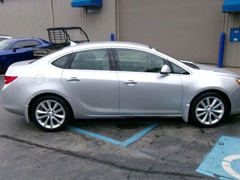 Used 2014 Buick Verano FWD image 6