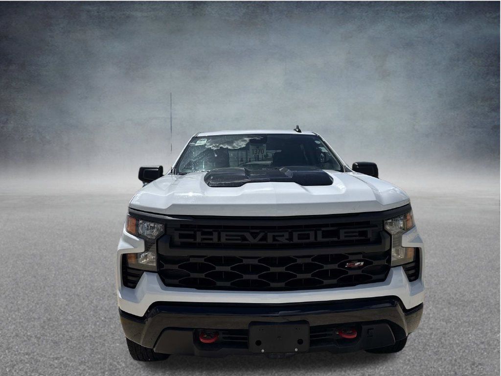 Used 2025 Chevrolet Silverado 1500 Custom Trail Boss AWD/4WD image 2