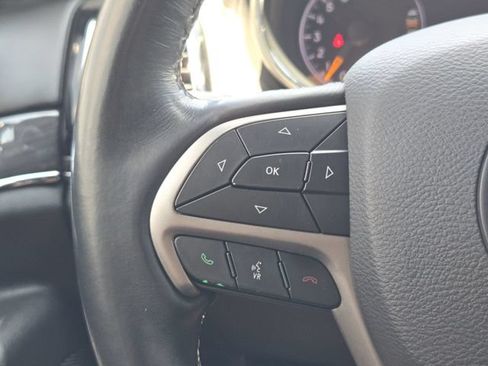 Used 2019 Jeep Grand Cherokee Overland AWD/4WD image 29