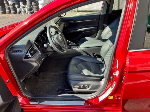 Used 2023 Toyota Camry SE w/ Cold Weather Package image 16