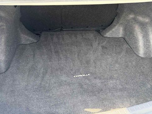 Used 2014 Toyota Corolla LE FWD image 15