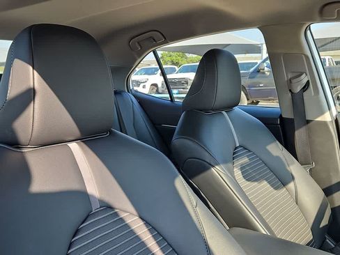 Used 2023 Toyota Camry SE w/ Convenience Package FWD image 18