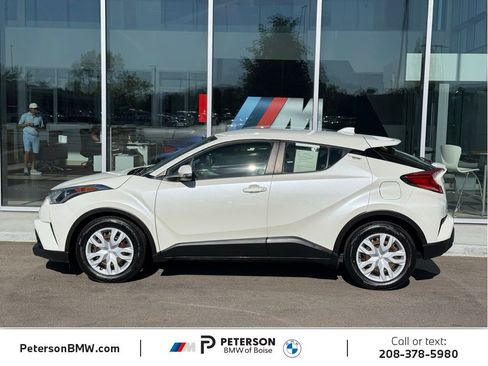 Used 2019 Toyota C-HR LE FWD image 2