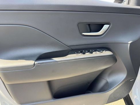 Used 2024 Hyundai Kona Limited AWD/4WD image 17
