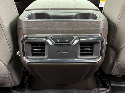 Used 2026 GMC Sierra 1500 SLT AWD/4WD image 43